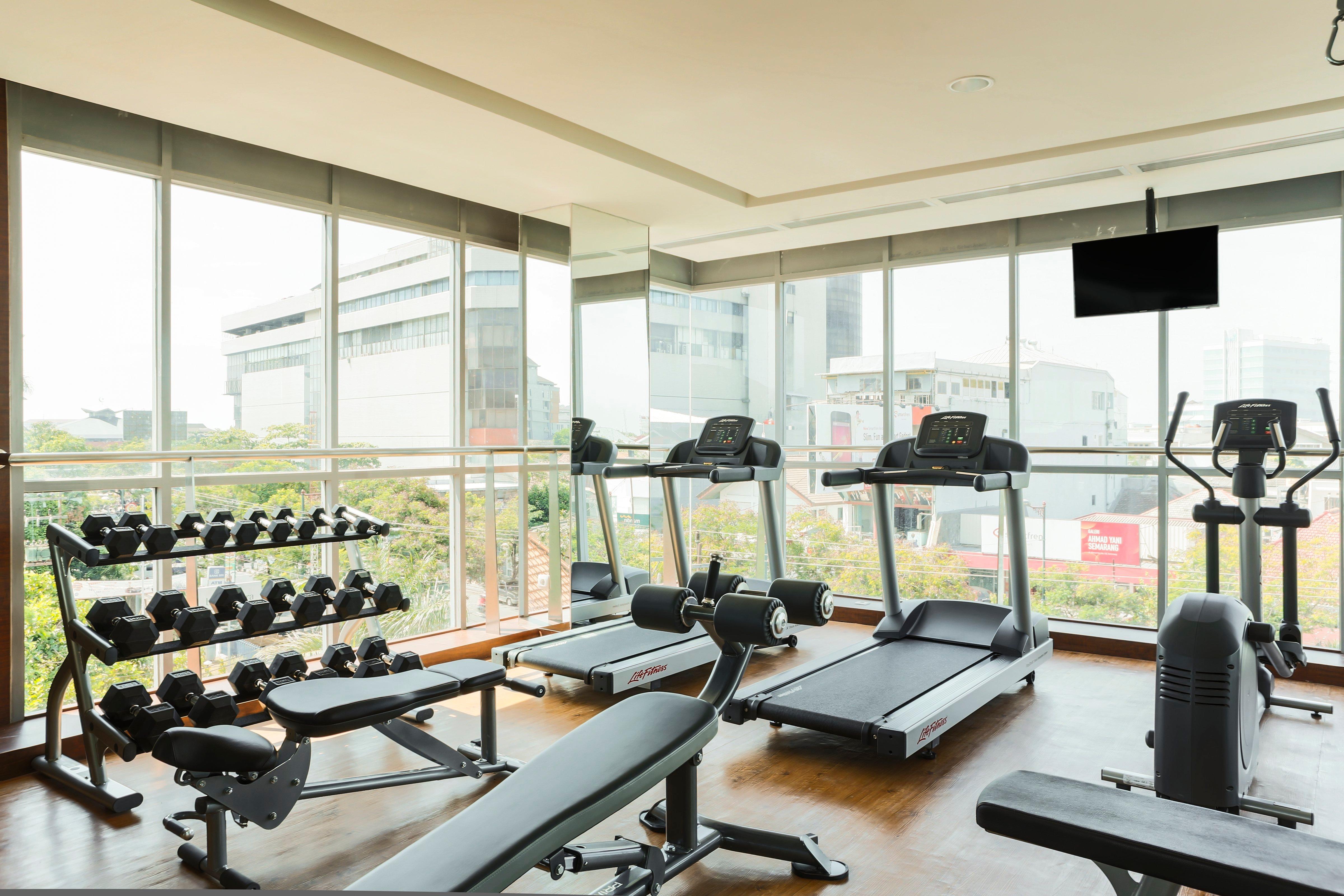 Holiday Inn Express Semarang Simpang Lima By Ihg Exterior foto