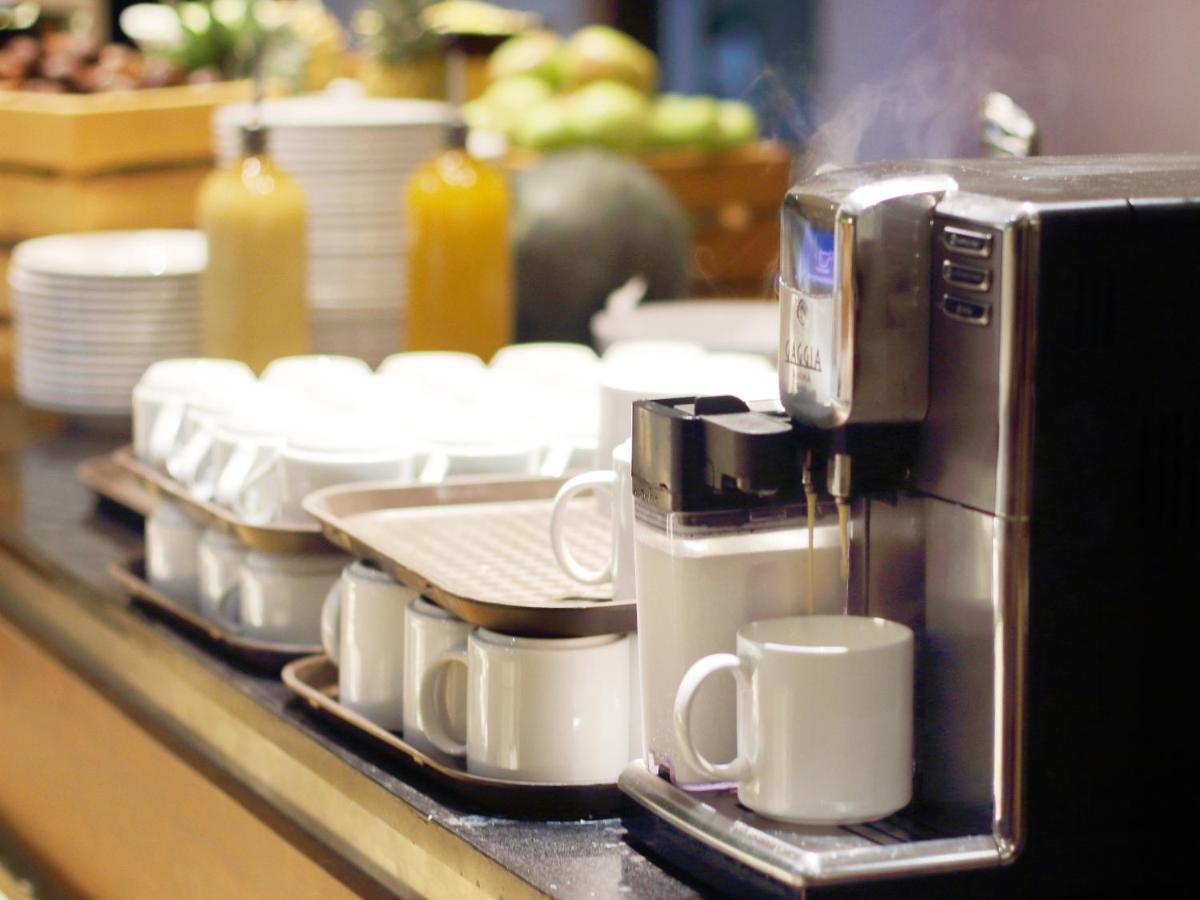 Holiday Inn Express Semarang Simpang Lima By Ihg Exterior foto